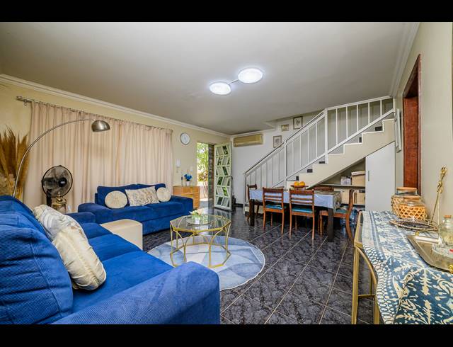 3 BEDROOM SECTIONAL TITLE FOR SALE IN RESERVOIR HILLS